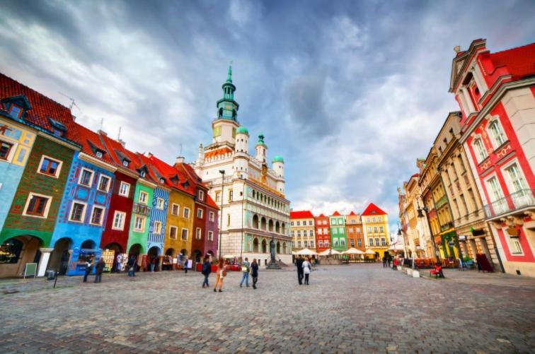 Apartament W Sercu Miasta Poznan Garbary 31, Poznan